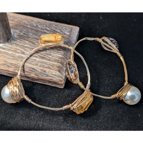Two Chunky Wire Wrapped Gold Tone Faux Pearl Gem 2.5" Wide Bangle Bracelets - Picture 2 of 8